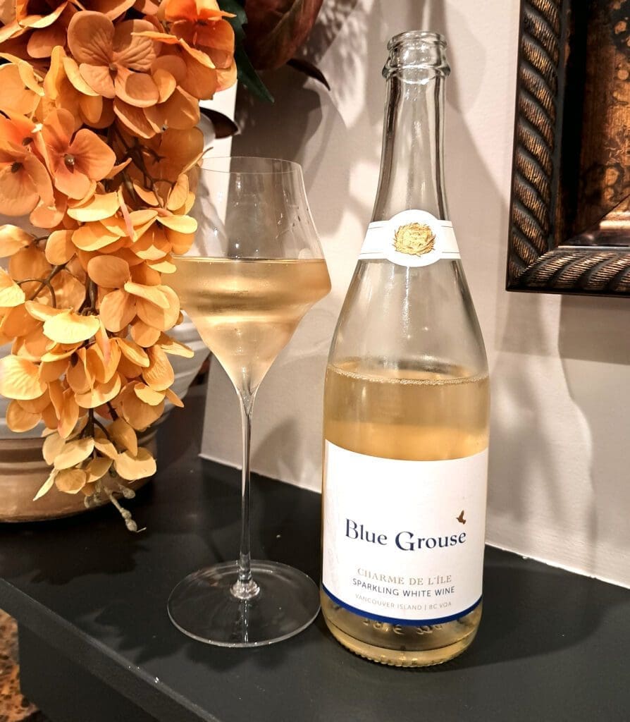 Blue Grouse Charme De L'Île sparkling white wine