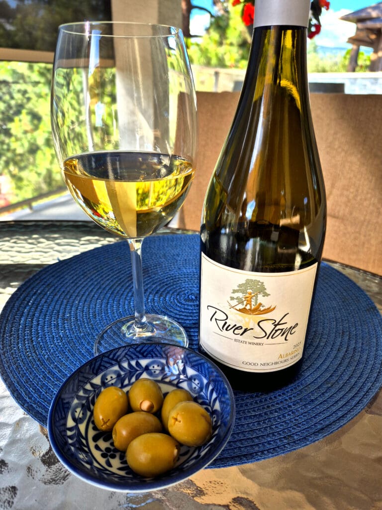 2025 River Stone Albariño Good Neighbours